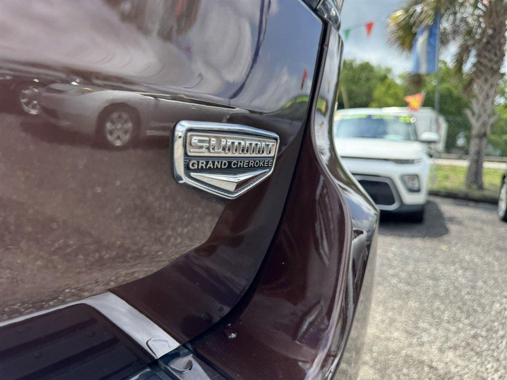 2014 Brown /Brown Jeep Grand Cherokee (1C4RJFJT4EC) with an 5.7l V8 MPI Hemi 5.7l engine, Automatic transmission, located at 745 East Steele Rd., West Columbia, SC, 29170, (803) 755-9148, 33.927212, -81.148483 - Photo#34