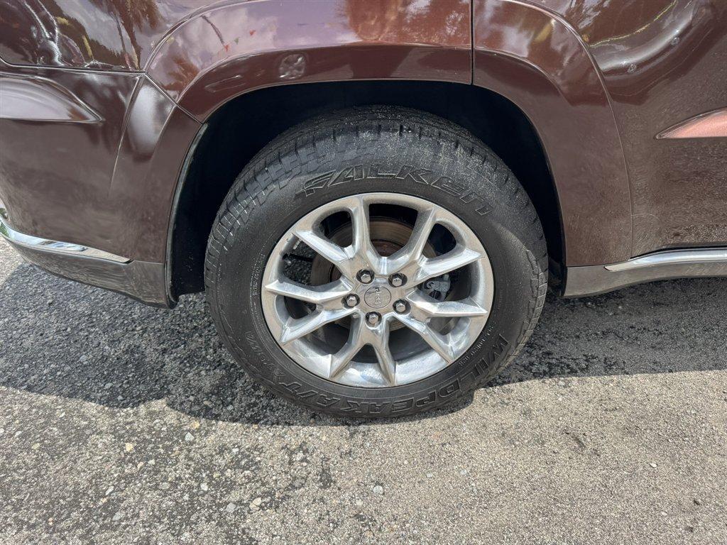 2014 Brown /Brown Jeep Grand Cherokee (1C4RJFJT4EC) with an 5.7l V8 MPI Hemi 5.7l engine, Automatic transmission, located at 745 East Steele Rd., West Columbia, SC, 29170, (803) 755-9148, 33.927212, -81.148483 - Photo#36