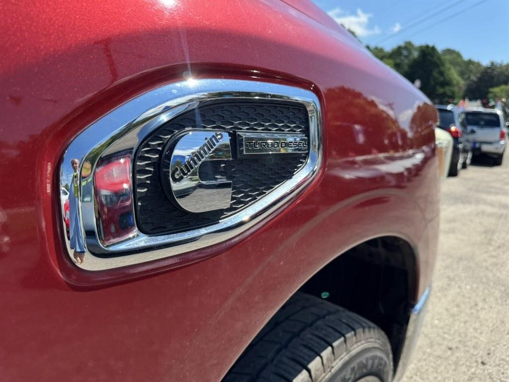 2016 Red /Black Nissan Titan XD (1N6BA1F24GN) with an 5.0l V8 DI Dohc Tdsl 5.0l engine, Automatic transmission, located at 745 East Steele Rd., West Columbia, SC, 29170, (803) 755-9148, 33.927212, -81.148483- Photo#35