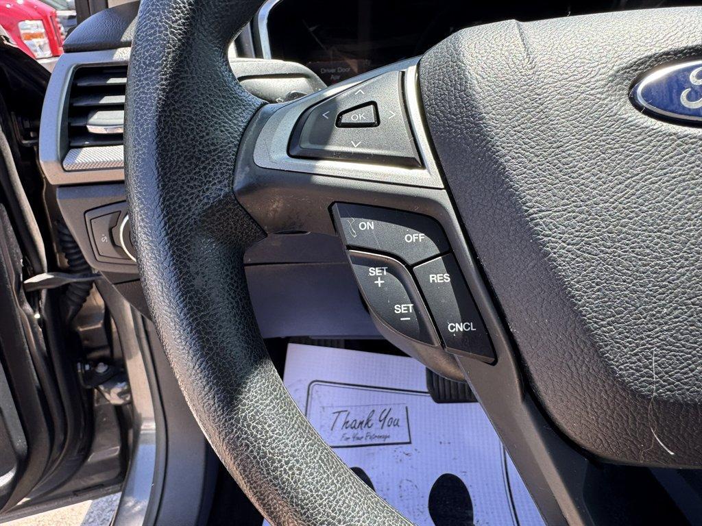 2017 Grey /Black Ford Fusion (3FA6P0HDXHR) with an 1.5l I-4 DI Dohc Ecoboost engine, Automatic transmission, located at 745 East Steele Rd., West Columbia, SC, 29170, (803) 755-9148, 33.927212, -81.148483 - Photo#8
