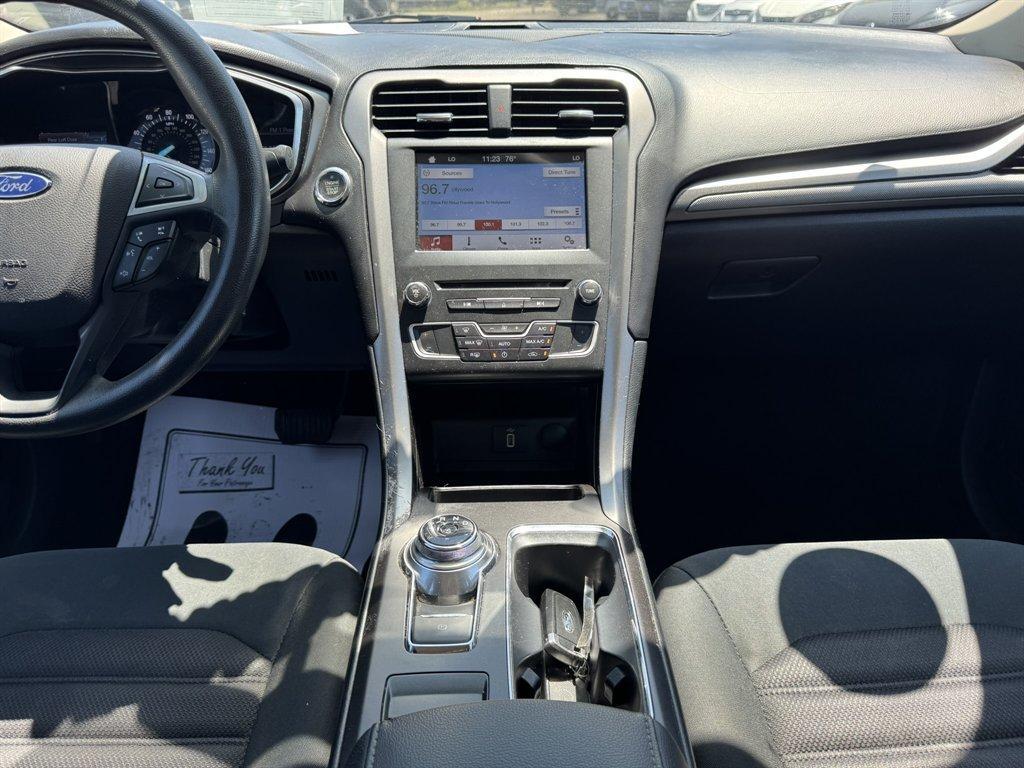 2017 Grey /Black Ford Fusion (3FA6P0HDXHR) with an 1.5l I-4 DI Dohc Ecoboost engine, Automatic transmission, located at 745 East Steele Rd., West Columbia, SC, 29170, (803) 755-9148, 33.927212, -81.148483 - Photo#11