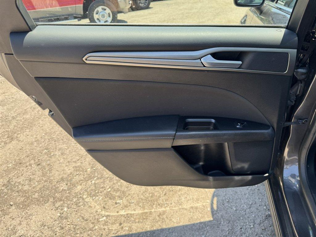 2017 Grey /Black Ford Fusion (3FA6P0HDXHR) with an 1.5l I-4 DI Dohc Ecoboost engine, Automatic transmission, located at 745 East Steele Rd., West Columbia, SC, 29170, (803) 755-9148, 33.927212, -81.148483 - Photo#20