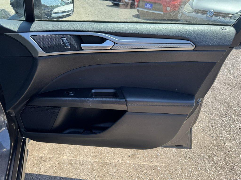 2017 Grey /Black Ford Fusion (3FA6P0HDXHR) with an 1.5l I-4 DI Dohc Ecoboost engine, Automatic transmission, located at 745 East Steele Rd., West Columbia, SC, 29170, (803) 755-9148, 33.927212, -81.148483 - Photo#24