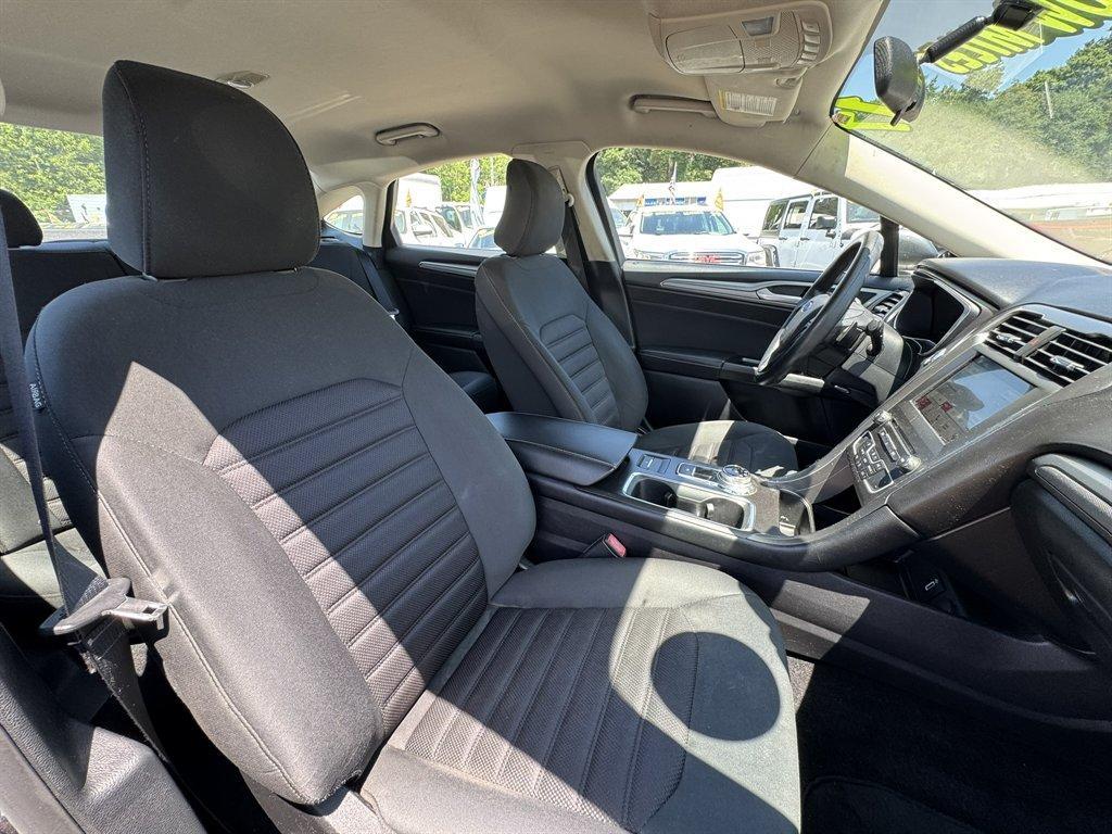 2017 Grey /Black Ford Fusion (3FA6P0HDXHR) with an 1.5l I-4 DI Dohc Ecoboost engine, Automatic transmission, located at 745 East Steele Rd., West Columbia, SC, 29170, (803) 755-9148, 33.927212, -81.148483 - Photo#25