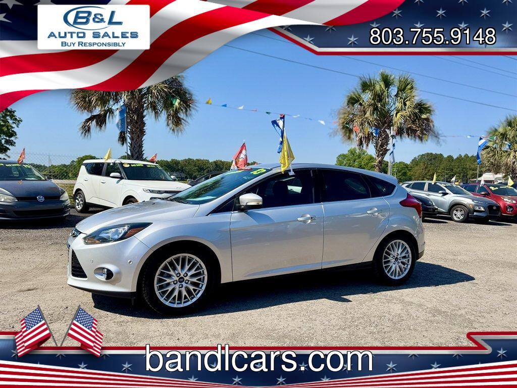 2013 Ford Focus 5 Door Hatch Titanium's photo