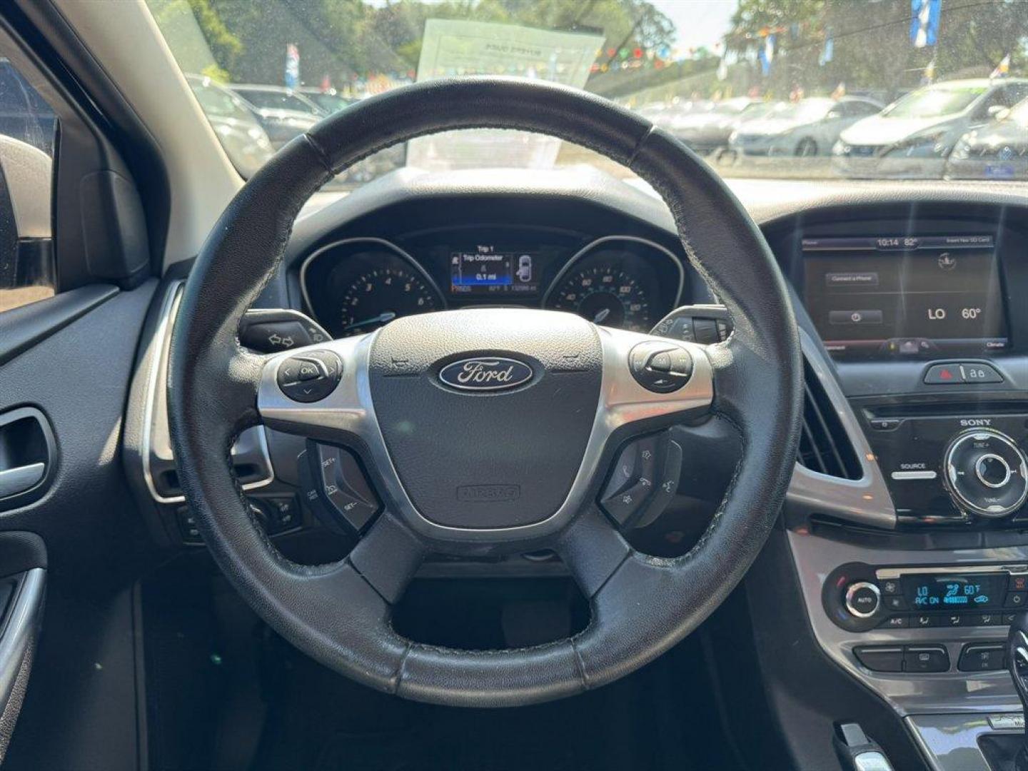 2013 Silver /Black Ford Focus (1FADP3N23DL) with an 2.0l I-4 DI TI-VCT 2.0l engine, Automatic transmission, located at 745 East Steele Rd., West Columbia, SC, 29170, (803) 755-9148, 33.927212, -81.148483 - Photo#7