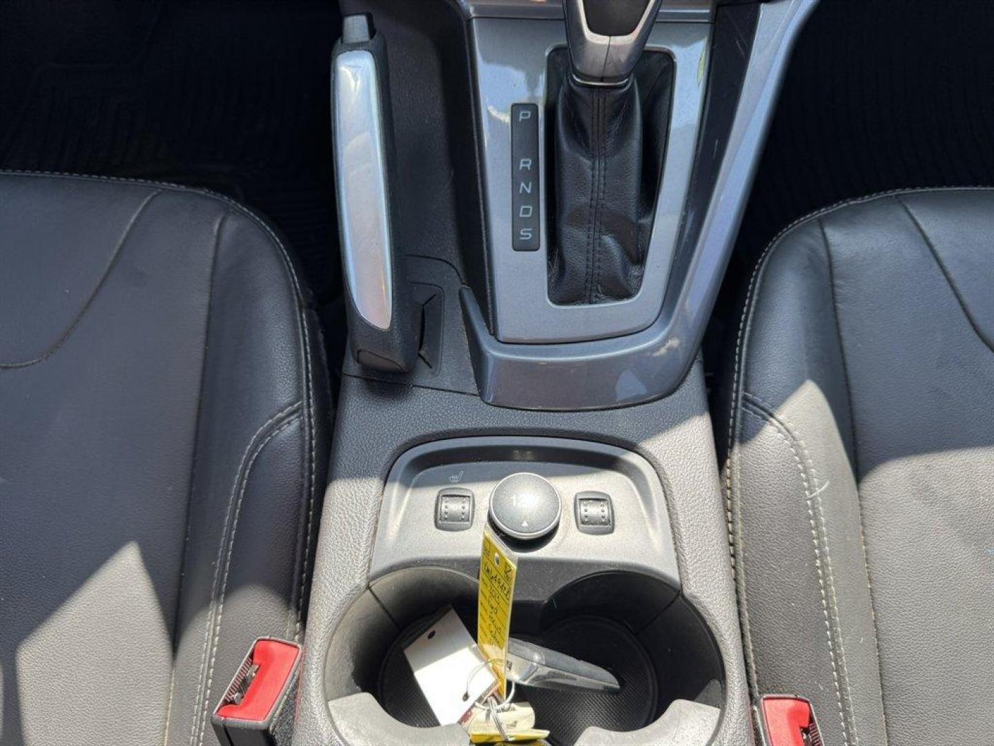 2013 Silver /Black Ford Focus (1FADP3N23DL) with an 2.0l I-4 DI TI-VCT 2.0l engine, Automatic transmission, located at 745 East Steele Rd., West Columbia, SC, 29170, (803) 755-9148, 33.927212, -81.148483 - Photo#14