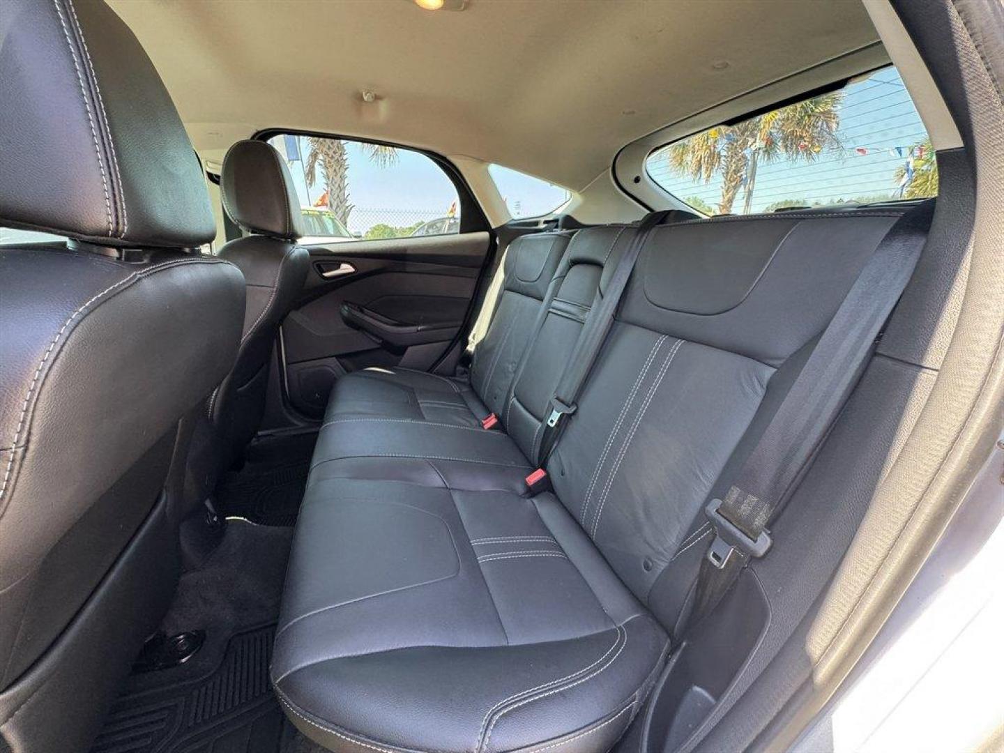 2013 Silver /Black Ford Focus (1FADP3N23DL) with an 2.0l I-4 DI TI-VCT 2.0l engine, Automatic transmission, located at 745 East Steele Rd., West Columbia, SC, 29170, (803) 755-9148, 33.927212, -81.148483 - Photo#20