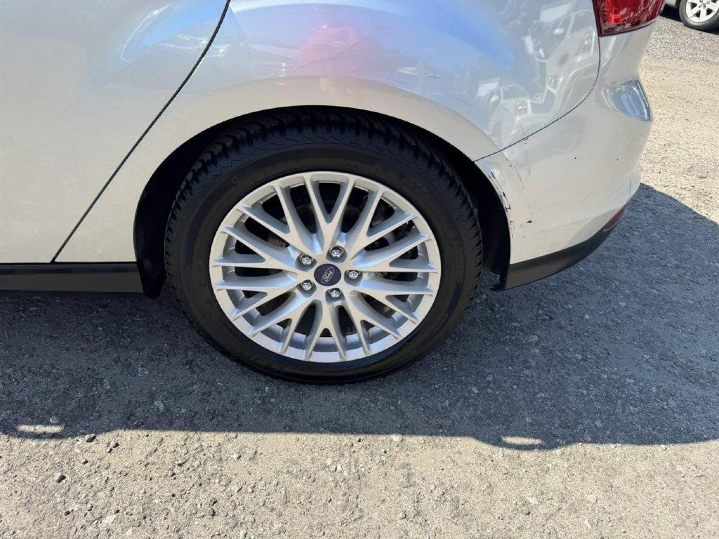 2013 Silver /Black Ford Focus (1FADP3N23DL) with an 2.0l I-4 DI TI-VCT 2.0l engine, Automatic transmission, located at 745 East Steele Rd., West Columbia, SC, 29170, (803) 755-9148, 33.927212, -81.148483 - Photo#29