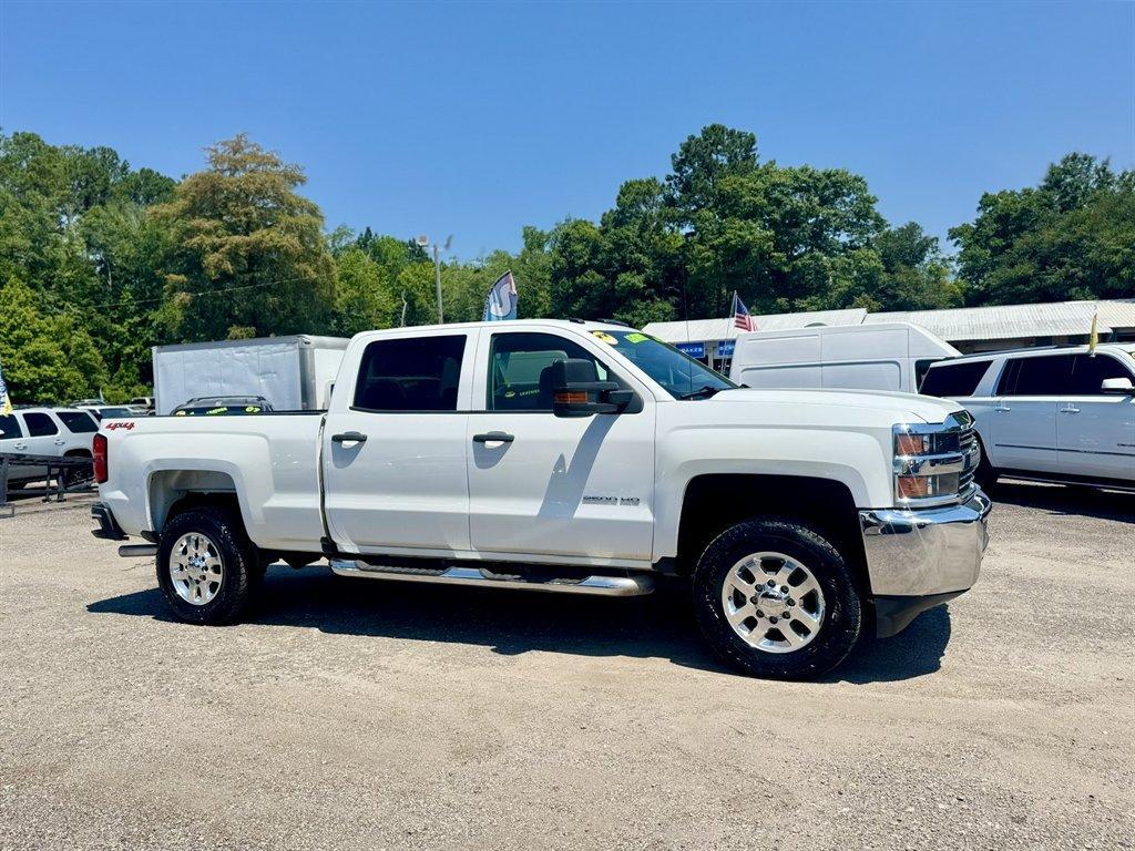 2018 White /Grey Chevrolet Silverado 2500 (1GC1KUEG6JF) with an 6.0l V8 SFI OHV VVT Flex engine, Automatic transmission, located at 745 East Steele Rd., West Columbia, SC, 29170, (803) 755-9148, 33.927212, -81.148483 - Photo#2