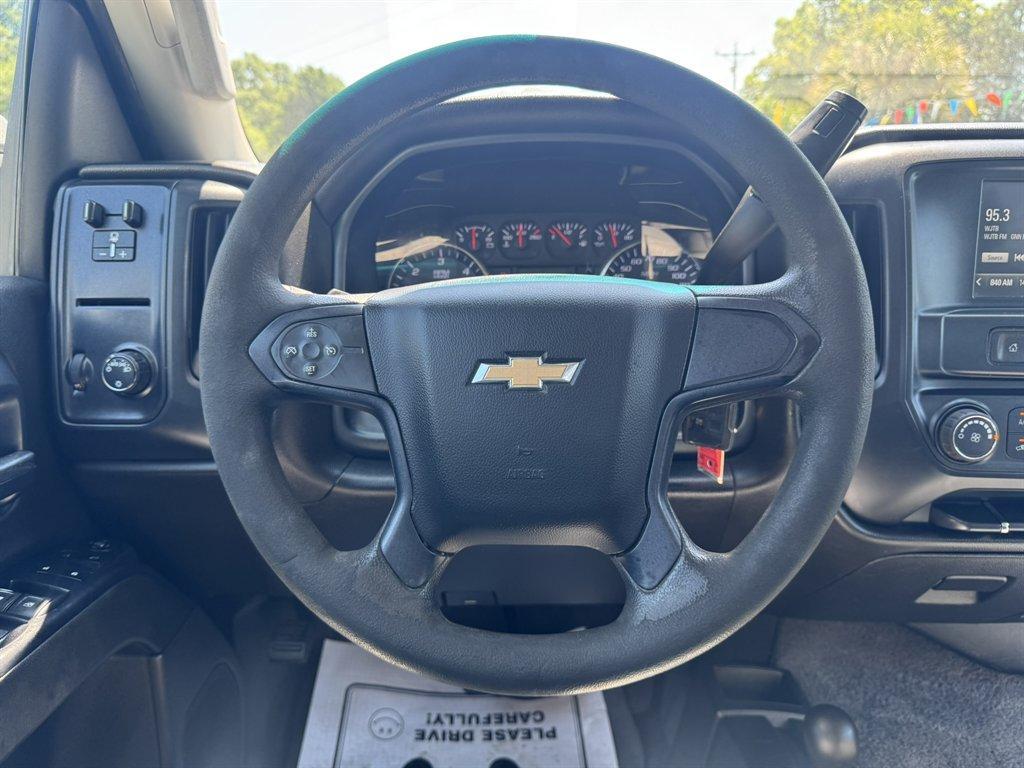 2018 White /Grey Chevrolet Silverado 2500 (1GC1KUEG6JF) with an 6.0l V8 SFI OHV VVT Flex engine, Automatic transmission, located at 745 East Steele Rd., West Columbia, SC, 29170, (803) 755-9148, 33.927212, -81.148483 - Photo#7