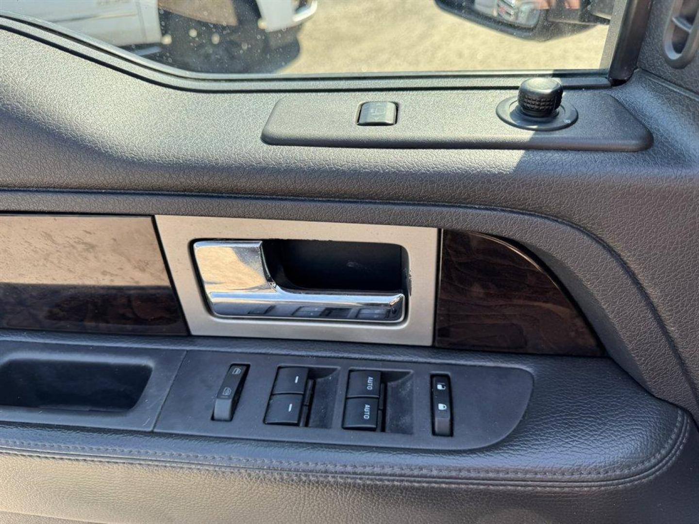 2014 Black /Black Ford F150 (1FTFW1ET6EF) with an 3.5l V6 DI T/C Ecoboost 3 engine, Automatic transmission, located at 745 East Steele Rd., West Columbia, SC, 29170, (803) 755-9148, 33.927212, -81.148483 - Photo#20
