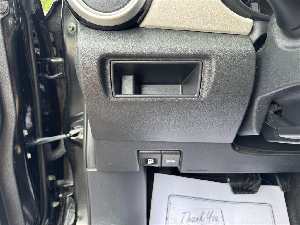 2021 Black /Black Nissan Versa (3N1CN8EV0ML) with an 1.6l I-4 Smpi Dohc Cvtcs engine, Automatic transmission, located at 745 East Steele Rd., West Columbia, SC, 29170, (803) 755-9148, 33.927212, -81.148483 - Photo#16