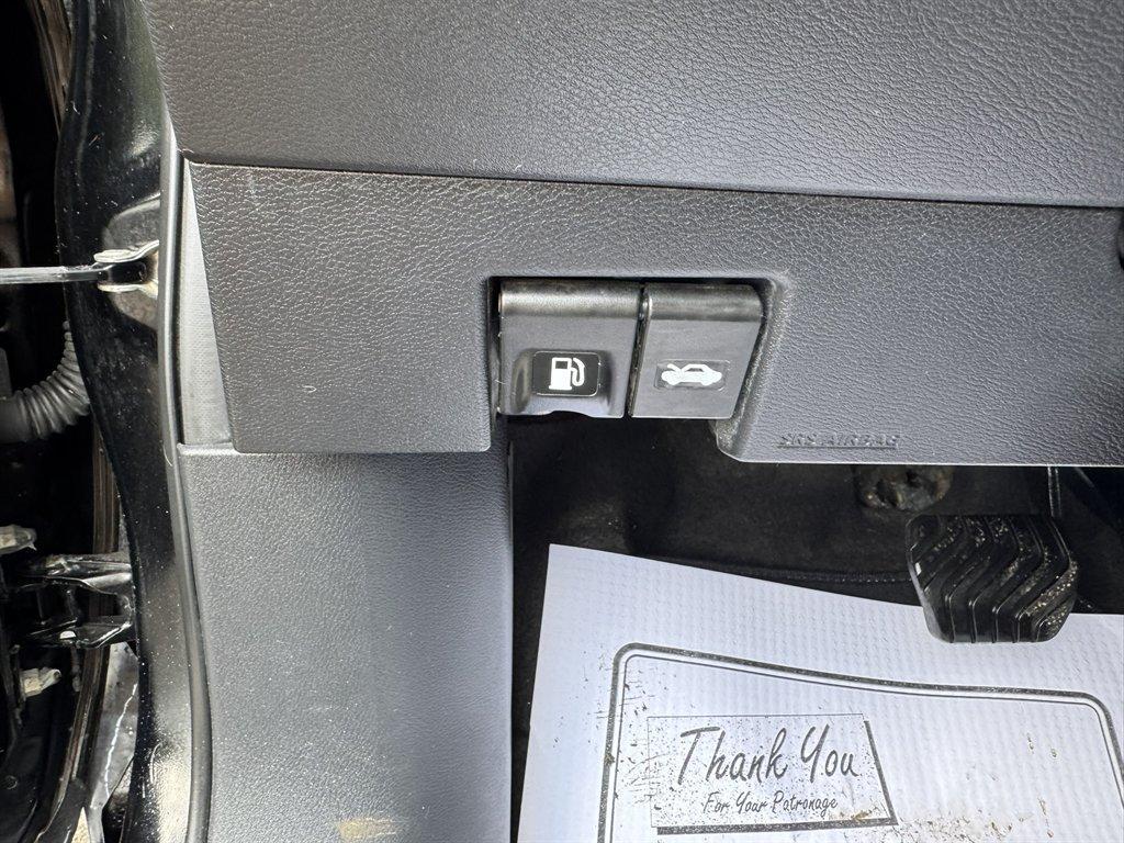 2021 Black /Black Nissan Versa (3N1CN8EV0ML) with an 1.6l I-4 Smpi Dohc Cvtcs engine, Automatic transmission, located at 745 East Steele Rd., West Columbia, SC, 29170, (803) 755-9148, 33.927212, -81.148483 - Photo#17