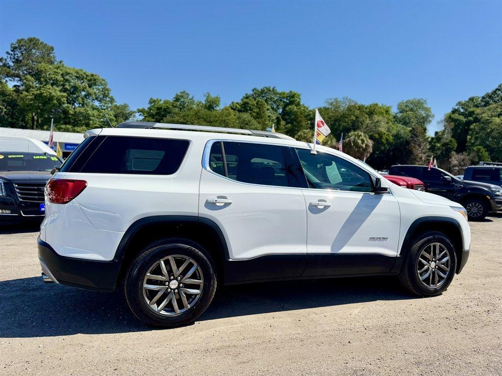 2019 White /Black GMC Acadia (1GKKNULS1KZ) with an 3.6l V6 DI Dohc 3.6l engine, Automatic transmission, located at 745 East Steele Rd., West Columbia, SC, 29170, (803) 755-9148, 33.927212, -81.148483 - Photo#3