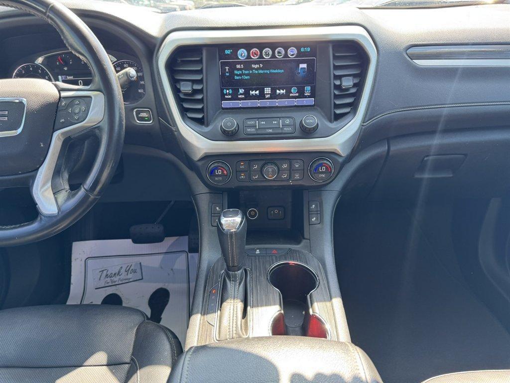 2019 White /Black GMC Acadia (1GKKNULS1KZ) with an 3.6l V6 DI Dohc 3.6l engine, Automatic transmission, located at 745 East Steele Rd., West Columbia, SC, 29170, (803) 755-9148, 33.927212, -81.148483 - Photo#11