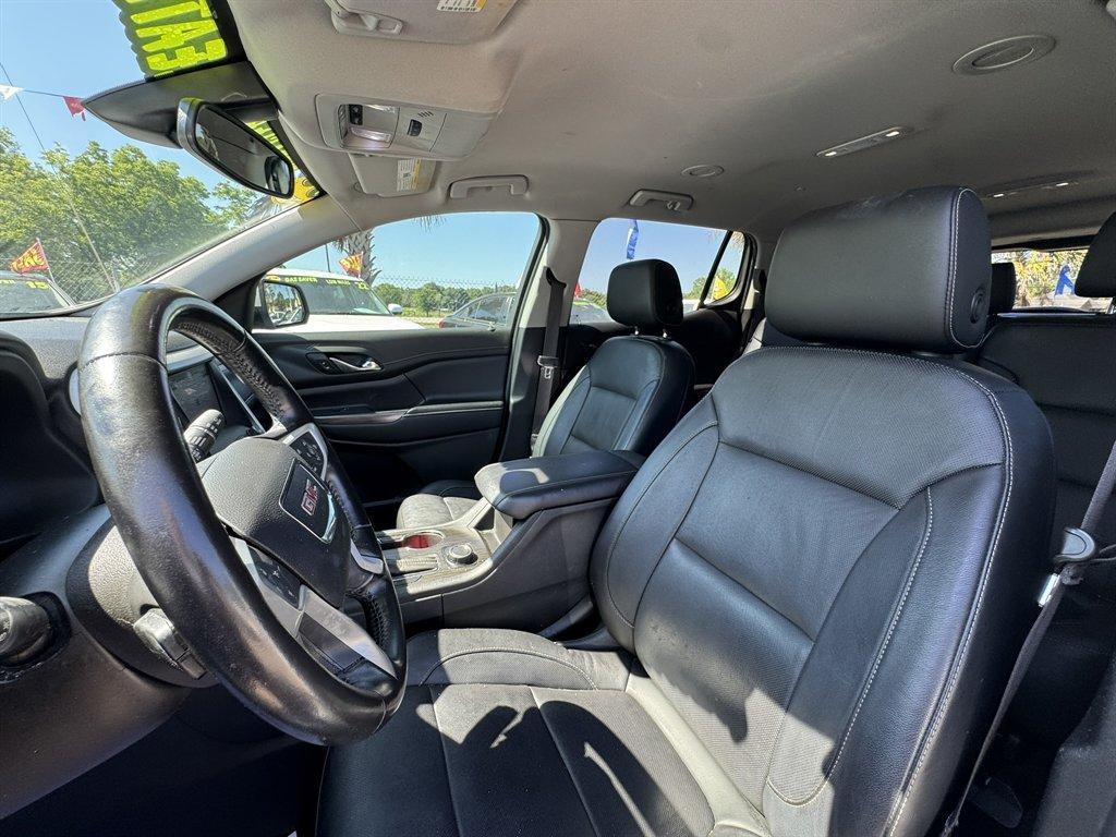 2019 White /Black GMC Acadia (1GKKNULS1KZ) with an 3.6l V6 DI Dohc 3.6l engine, Automatic transmission, located at 745 East Steele Rd., West Columbia, SC, 29170, (803) 755-9148, 33.927212, -81.148483 - Photo#21