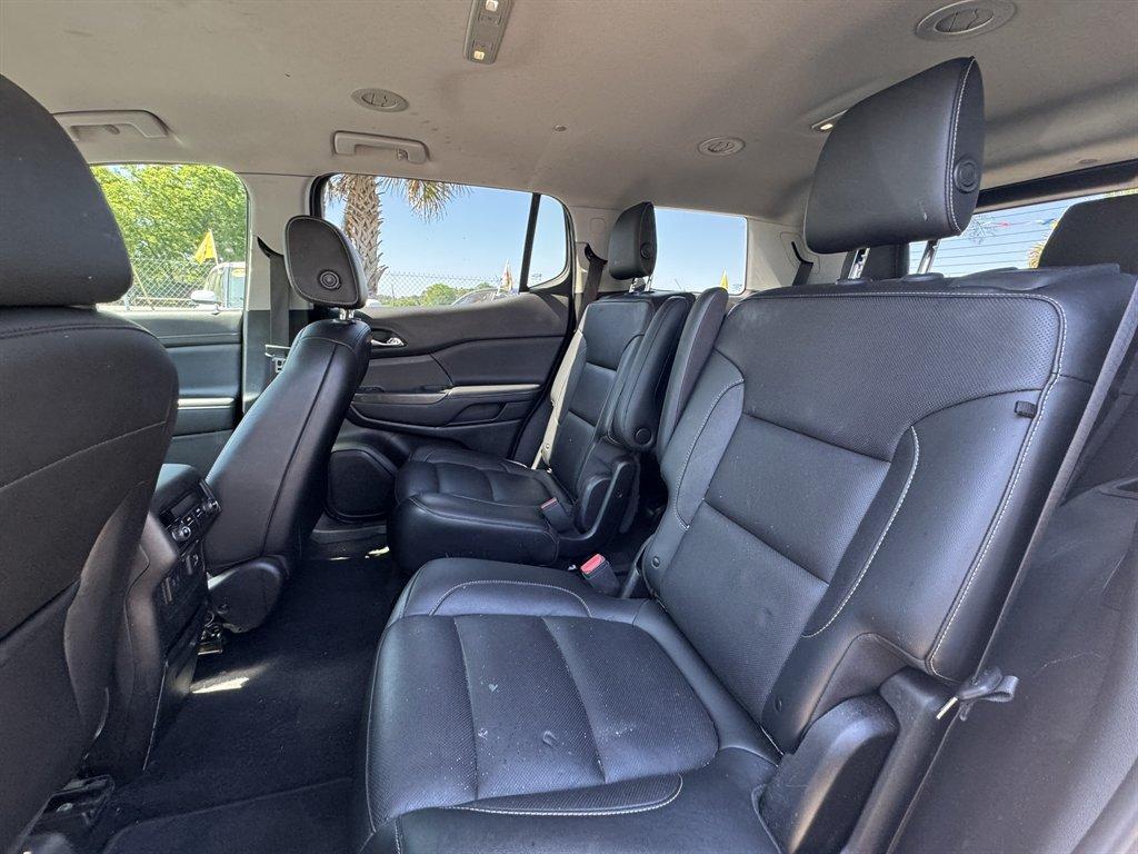 2019 White /Black GMC Acadia (1GKKNULS1KZ) with an 3.6l V6 DI Dohc 3.6l engine, Automatic transmission, located at 745 East Steele Rd., West Columbia, SC, 29170, (803) 755-9148, 33.927212, -81.148483 - Photo#24