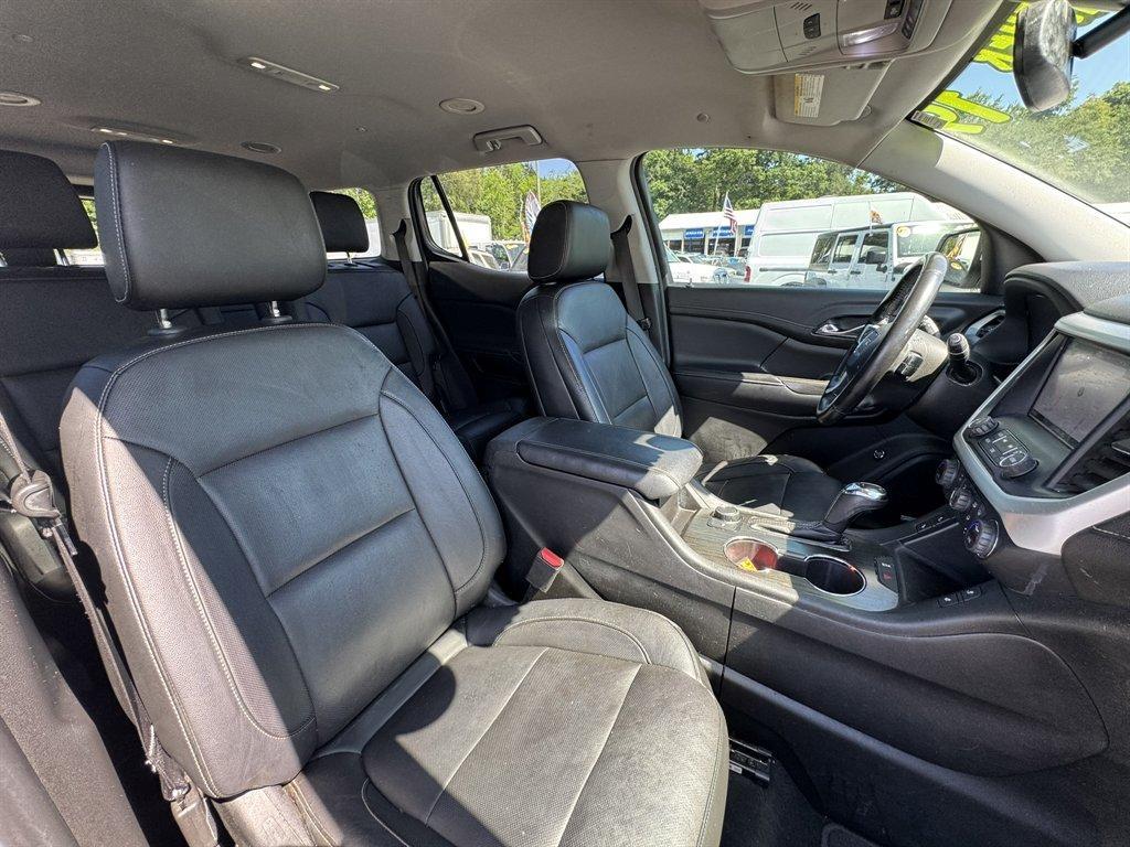 2019 White /Black GMC Acadia (1GKKNULS1KZ) with an 3.6l V6 DI Dohc 3.6l engine, Automatic transmission, located at 745 East Steele Rd., West Columbia, SC, 29170, (803) 755-9148, 33.927212, -81.148483 - Photo#30
