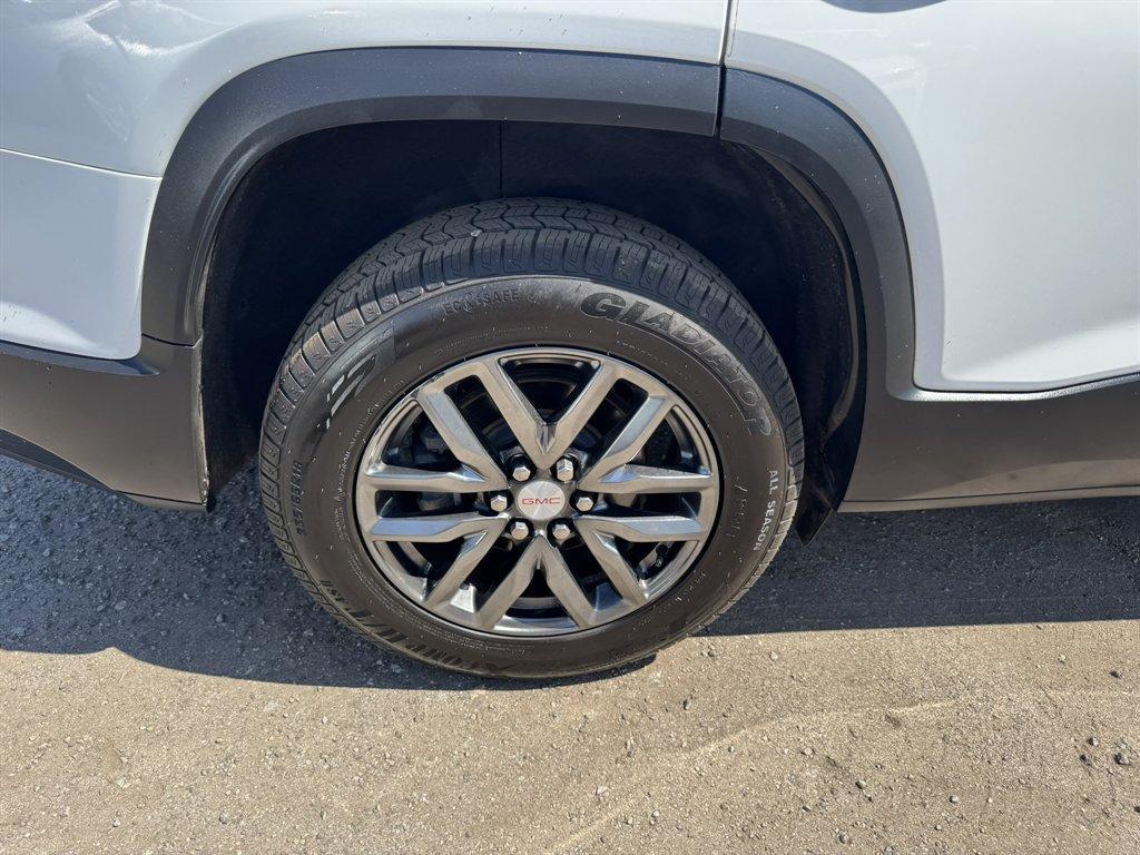2019 White /Black GMC Acadia (1GKKNULS1KZ) with an 3.6l V6 DI Dohc 3.6l engine, Automatic transmission, located at 745 East Steele Rd., West Columbia, SC, 29170, (803) 755-9148, 33.927212, -81.148483 - Photo#37