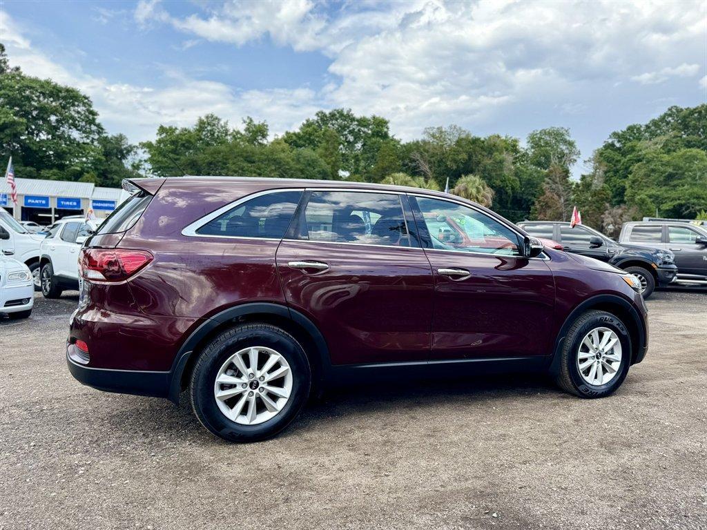 2020 Purple /Black Kia Sorento (5XYPG4A32LG) with an 2.4l I-4 DI Dohc 2.4l engine, Automatic transmission, located at 745 East Steele Rd., West Columbia, SC, 29170, (803) 755-9148, 33.927212, -81.148483 - Photo#3