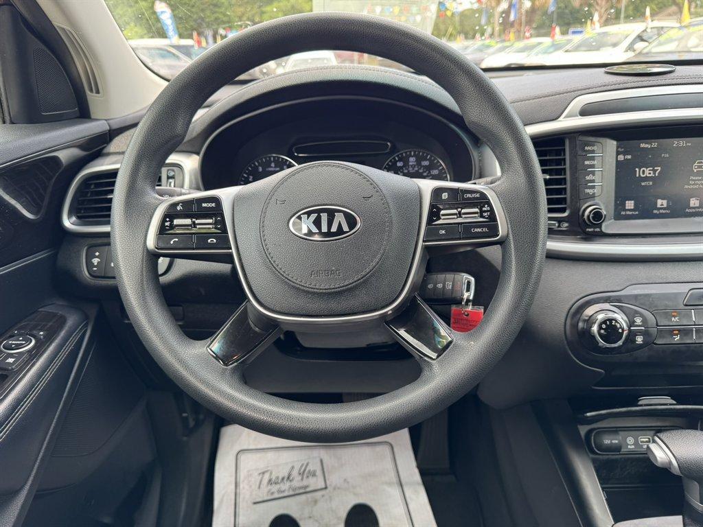 2020 Purple /Black Kia Sorento (5XYPG4A32LG) with an 2.4l I-4 DI Dohc 2.4l engine, Automatic transmission, located at 745 East Steele Rd., West Columbia, SC, 29170, (803) 755-9148, 33.927212, -81.148483 - Photo#7