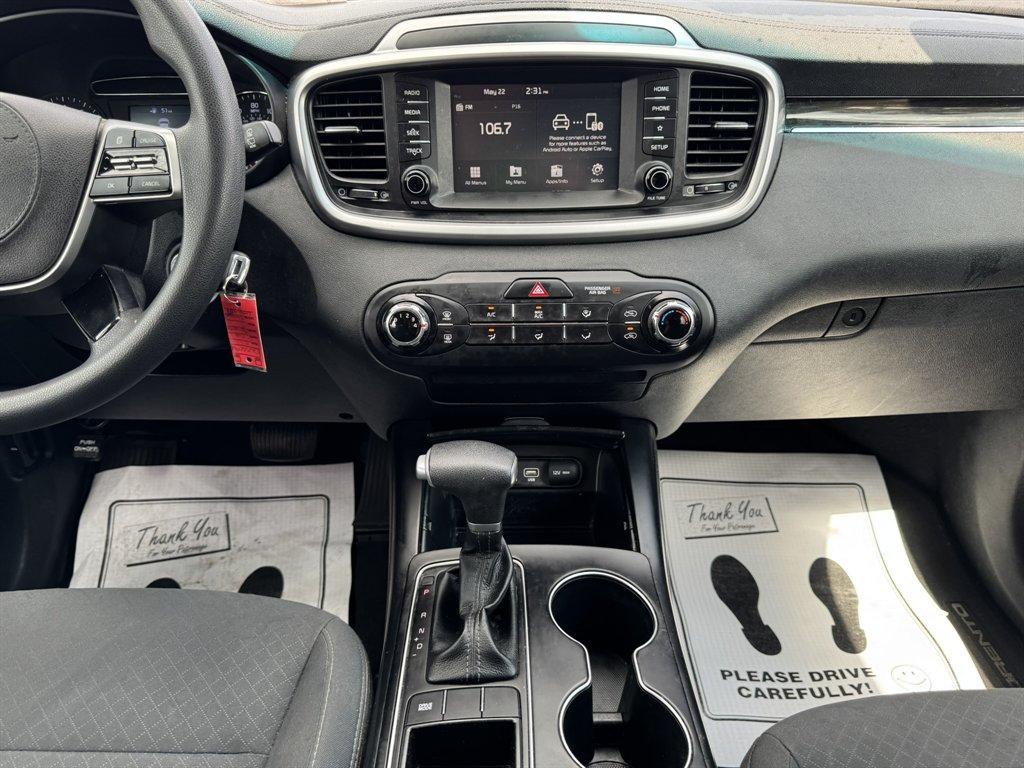 2020 Purple /Black Kia Sorento (5XYPG4A32LG) with an 2.4l I-4 DI Dohc 2.4l engine, Automatic transmission, located at 745 East Steele Rd., West Columbia, SC, 29170, (803) 755-9148, 33.927212, -81.148483 - Photo#11