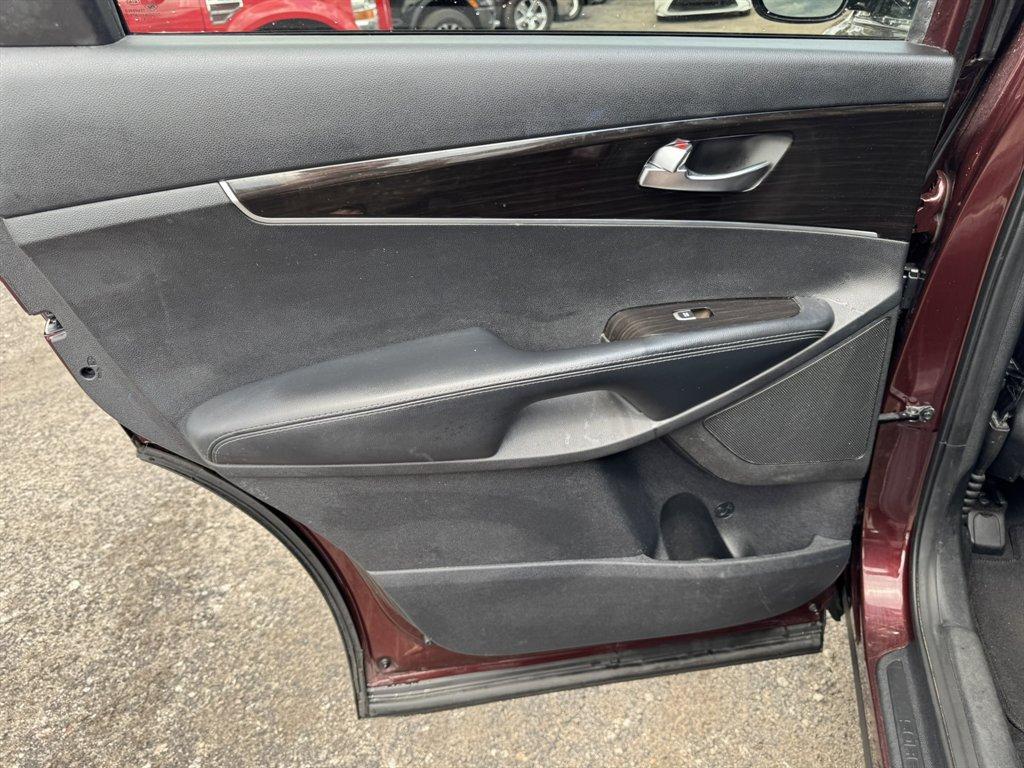 2020 Purple /Black Kia Sorento (5XYPG4A32LG) with an 2.4l I-4 DI Dohc 2.4l engine, Automatic transmission, located at 745 East Steele Rd., West Columbia, SC, 29170, (803) 755-9148, 33.927212, -81.148483 - Photo#19