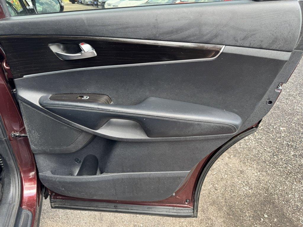 2020 Purple /Black Kia Sorento (5XYPG4A32LG) with an 2.4l I-4 DI Dohc 2.4l engine, Automatic transmission, located at 745 East Steele Rd., West Columbia, SC, 29170, (803) 755-9148, 33.927212, -81.148483 - Photo#21
