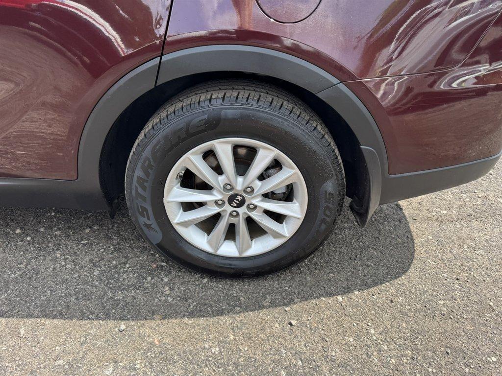 2020 Purple /Black Kia Sorento (5XYPG4A32LG) with an 2.4l I-4 DI Dohc 2.4l engine, Automatic transmission, located at 745 East Steele Rd., West Columbia, SC, 29170, (803) 755-9148, 33.927212, -81.148483 - Photo#29