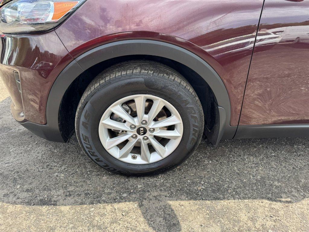 2020 Purple /Black Kia Sorento (5XYPG4A32LG) with an 2.4l I-4 DI Dohc 2.4l engine, Automatic transmission, located at 745 East Steele Rd., West Columbia, SC, 29170, (803) 755-9148, 33.927212, -81.148483 - Photo#30