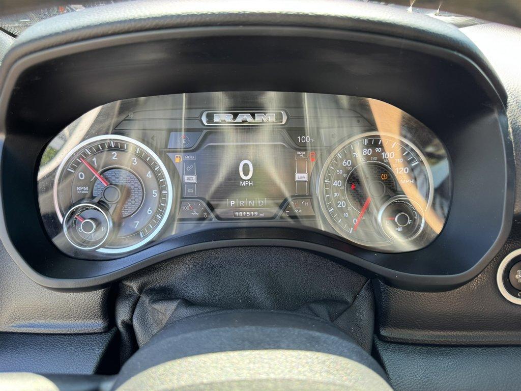 2019 White /Grey Ram 1500 (1C6RREFT7KN) with an 5.7l V8 Smpi Hemi 5.7l engine, Automatic transmission, located at 745 East Steele Rd., West Columbia, SC, 29170, (803) 755-9148, 33.927212, -81.148483 - Photo#10