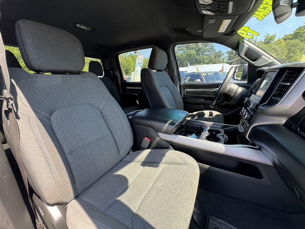 2019 White /Grey Ram 1500 (1C6RREFT7KN) with an 5.7l V8 Smpi Hemi 5.7l engine, Automatic transmission, located at 745 East Steele Rd., West Columbia, SC, 29170, (803) 755-9148, 33.927212, -81.148483 - Photo#27