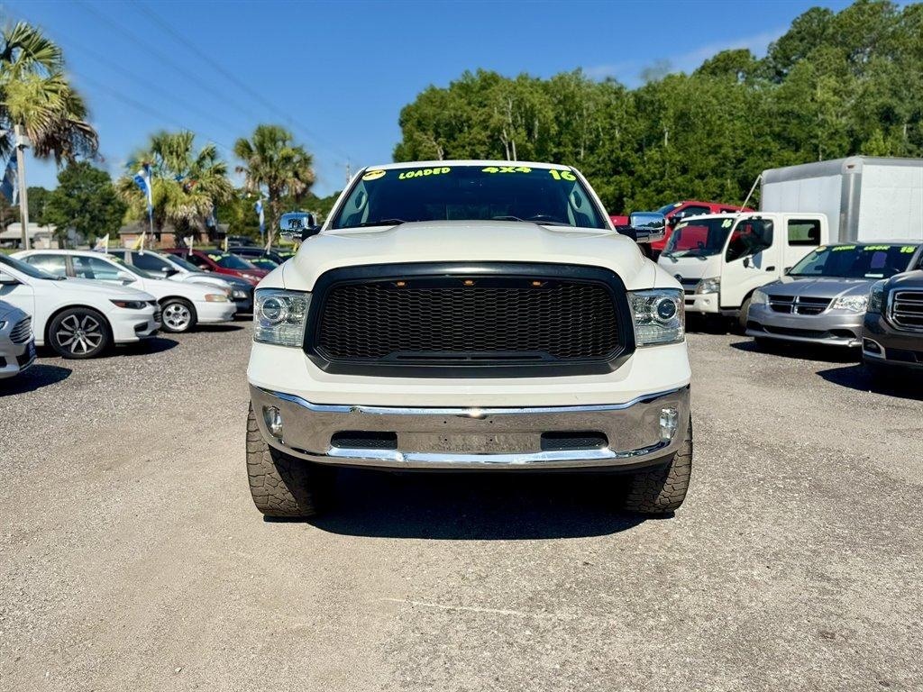 2016 White /Black Ram 1500 (1C6RR7VT5GS) with an 5.7l V8 Smpi Hemi 5.7l engine, Automatic transmission, located at 745 East Steele Rd., West Columbia, SC, 29170, (803) 755-9148, 33.927212, -81.148483- Photo#1