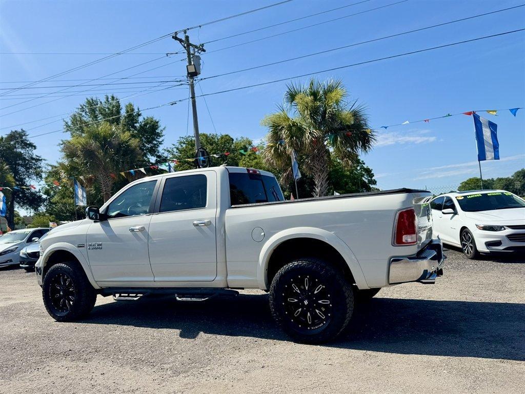 2016 White /Black Ram 1500 (1C6RR7VT5GS) with an 5.7l V8 Smpi Hemi 5.7l engine, Automatic transmission, located at 745 East Steele Rd., West Columbia, SC, 29170, (803) 755-9148, 33.927212, -81.148483- Photo#5