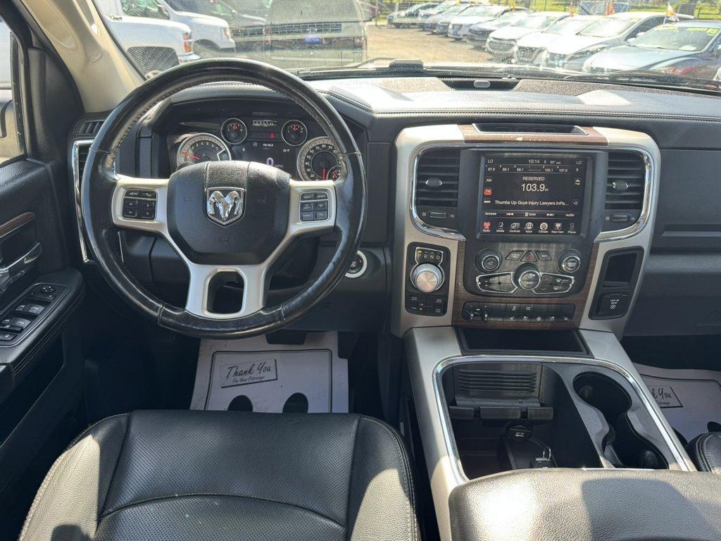 2016 White /Black Ram 1500 (1C6RR7VT5GS) with an 5.7l V8 Smpi Hemi 5.7l engine, Automatic transmission, located at 745 East Steele Rd., West Columbia, SC, 29170, (803) 755-9148, 33.927212, -81.148483- Photo#6