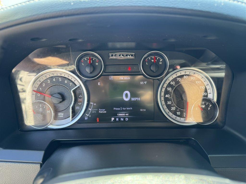 2016 White /Black Ram 1500 (1C6RR7VT5GS) with an 5.7l V8 Smpi Hemi 5.7l engine, Automatic transmission, located at 745 East Steele Rd., West Columbia, SC, 29170, (803) 755-9148, 33.927212, -81.148483- Photo#10