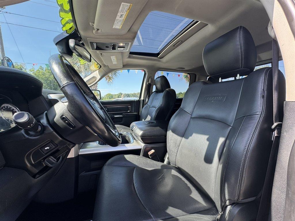 2016 White /Black Ram 1500 (1C6RR7VT5GS) with an 5.7l V8 Smpi Hemi 5.7l engine, Automatic transmission, located at 745 East Steele Rd., West Columbia, SC, 29170, (803) 755-9148, 33.927212, -81.148483- Photo#20