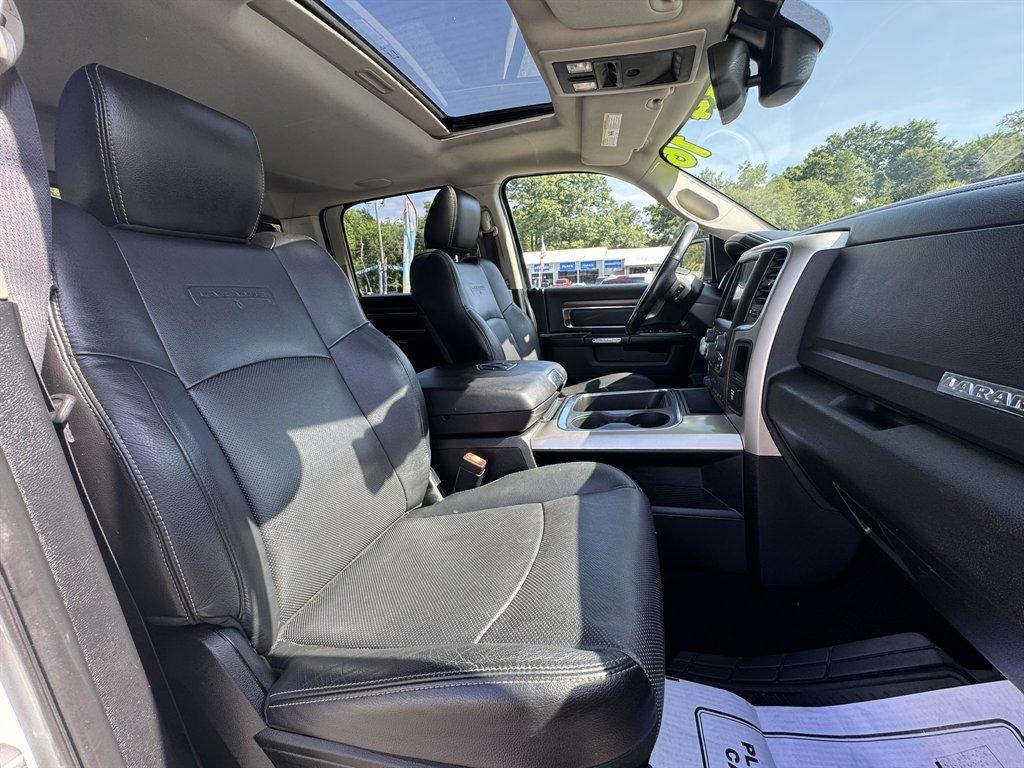 2016 White /Black Ram 1500 (1C6RR7VT5GS) with an 5.7l V8 Smpi Hemi 5.7l engine, Automatic transmission, located at 745 East Steele Rd., West Columbia, SC, 29170, (803) 755-9148, 33.927212, -81.148483- Photo#28