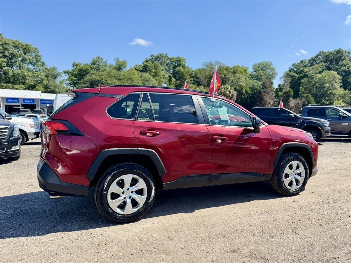 2019 Burgundy /Taupe Toyota RAV4 (2T3H1RFVXKW) with an 2.5l I-4 DI Dohc 2.5l engine, Automatic transmission, located at 745 East Steele Rd., West Columbia, SC, 29170, (803) 755-9148, 33.927212, -81.148483 - Photo#3