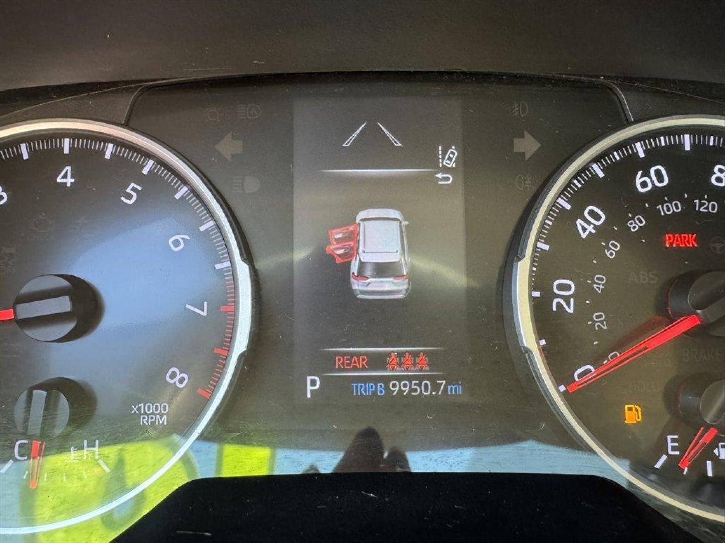 2019 Burgundy /Taupe Toyota RAV4 (2T3H1RFVXKW) with an 2.5l I-4 DI Dohc 2.5l engine, Automatic transmission, located at 745 East Steele Rd., West Columbia, SC, 29170, (803) 755-9148, 33.927212, -81.148483 - Photo#10