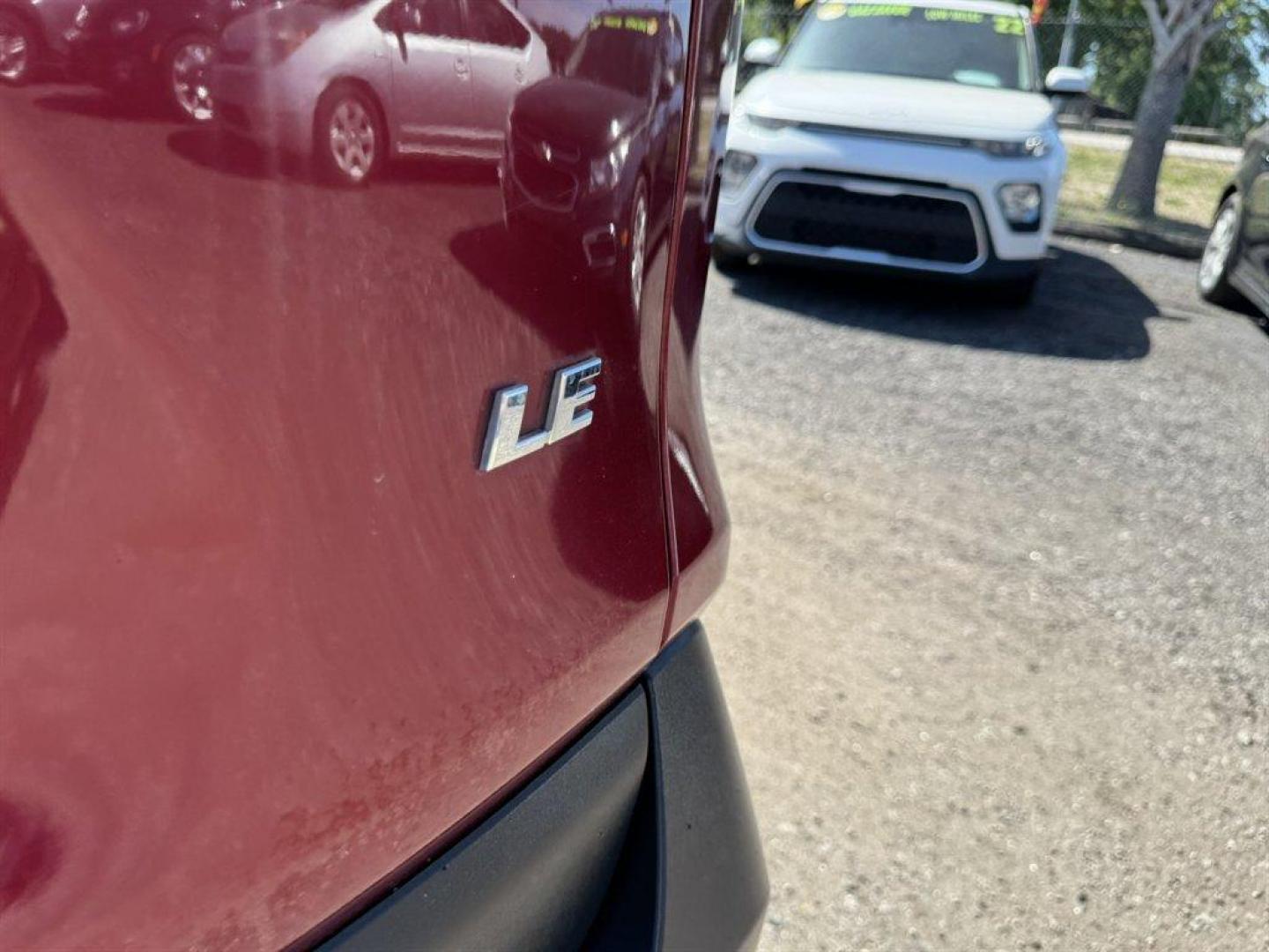 2019 Burgundy /Taupe Toyota RAV4 (2T3H1RFVXKW) with an 2.5l I-4 DI Dohc 2.5l engine, Automatic transmission, located at 745 East Steele Rd., West Columbia, SC, 29170, (803) 755-9148, 33.927212, -81.148483 - Photo#27