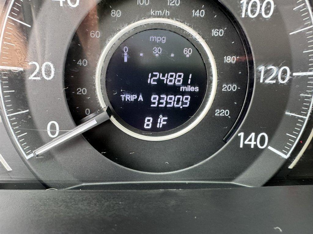2014 Red /Grey Honda CR-V (5J6RM4H52EL) with an 2.4l I-4 MPI Dohc 2.4l engine, Automatic transmission, located at 745 East Steele Rd., West Columbia, SC, 29170, (803) 755-9148, 33.927212, -81.148483 - Photo#10