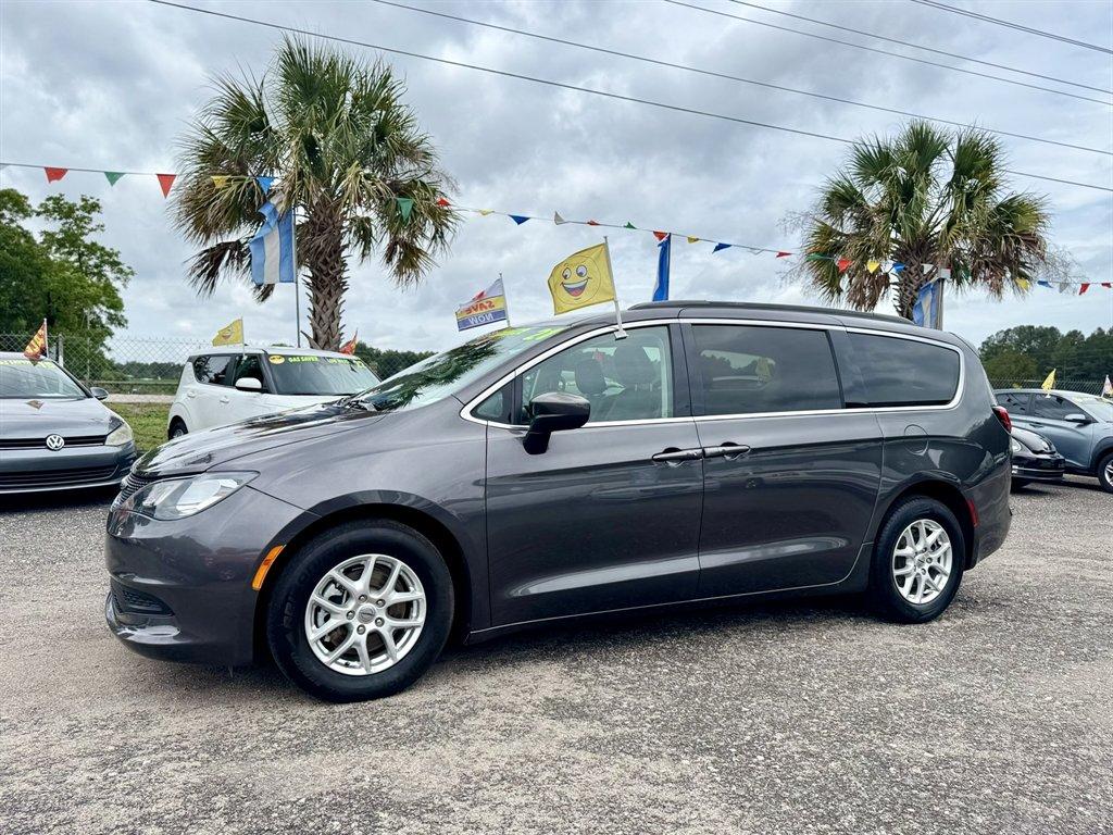 2021 Chrysler Voyager 