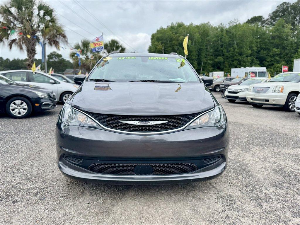 2021 Grey /Black Chrysler Voyager (2C4RC1DG8MR) with an 3.6l V6 MPI Dohc VVT Flex engine, Automatic transmission, located at 745 East Steele Rd., West Columbia, SC, 29170, (803) 755-9148, 33.927212, -81.148483 - Photo#1