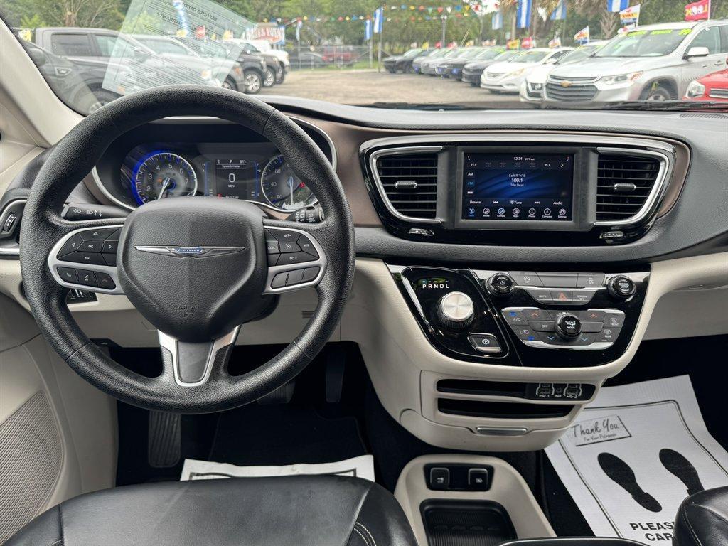 2021 Grey /Black Chrysler Voyager (2C4RC1DG8MR) with an 3.6l V6 MPI Dohc VVT Flex engine, Automatic transmission, located at 745 East Steele Rd., West Columbia, SC, 29170, (803) 755-9148, 33.927212, -81.148483 - Photo#6