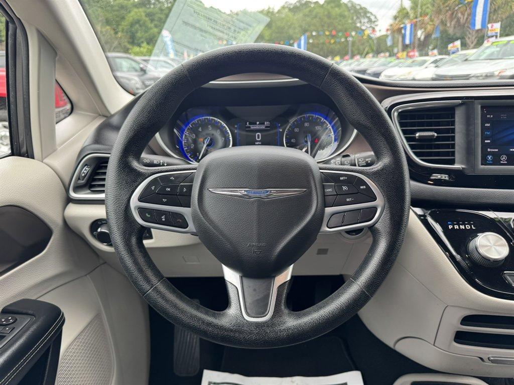 2021 Grey /Black Chrysler Voyager (2C4RC1DG8MR) with an 3.6l V6 MPI Dohc VVT Flex engine, Automatic transmission, located at 745 East Steele Rd., West Columbia, SC, 29170, (803) 755-9148, 33.927212, -81.148483 - Photo#7