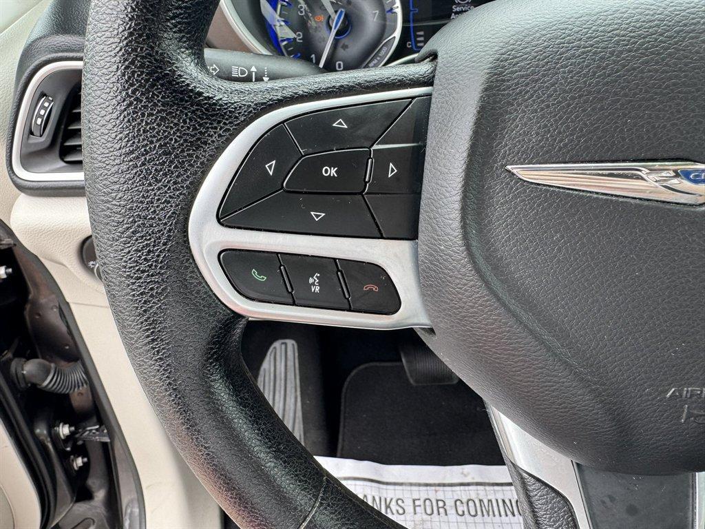2021 Grey /Black Chrysler Voyager (2C4RC1DG8MR) with an 3.6l V6 MPI Dohc VVT Flex engine, Automatic transmission, located at 745 East Steele Rd., West Columbia, SC, 29170, (803) 755-9148, 33.927212, -81.148483 - Photo#8