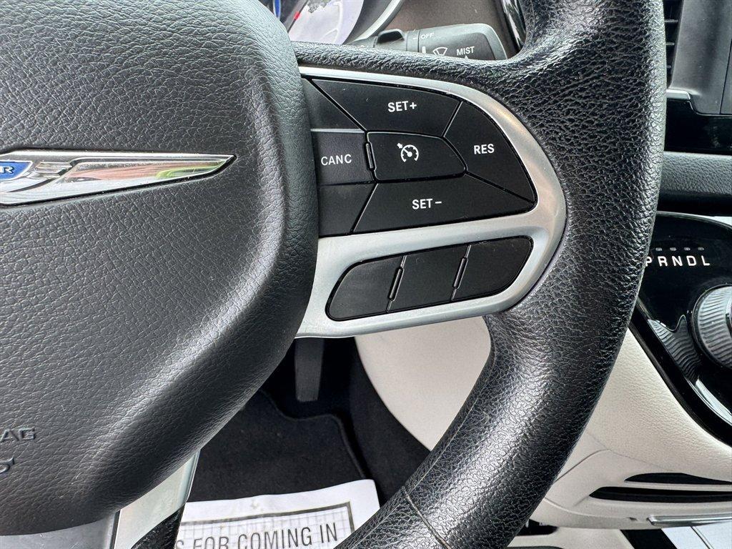 2021 Grey /Black Chrysler Voyager (2C4RC1DG8MR) with an 3.6l V6 MPI Dohc VVT Flex engine, Automatic transmission, located at 745 East Steele Rd., West Columbia, SC, 29170, (803) 755-9148, 33.927212, -81.148483 - Photo#9