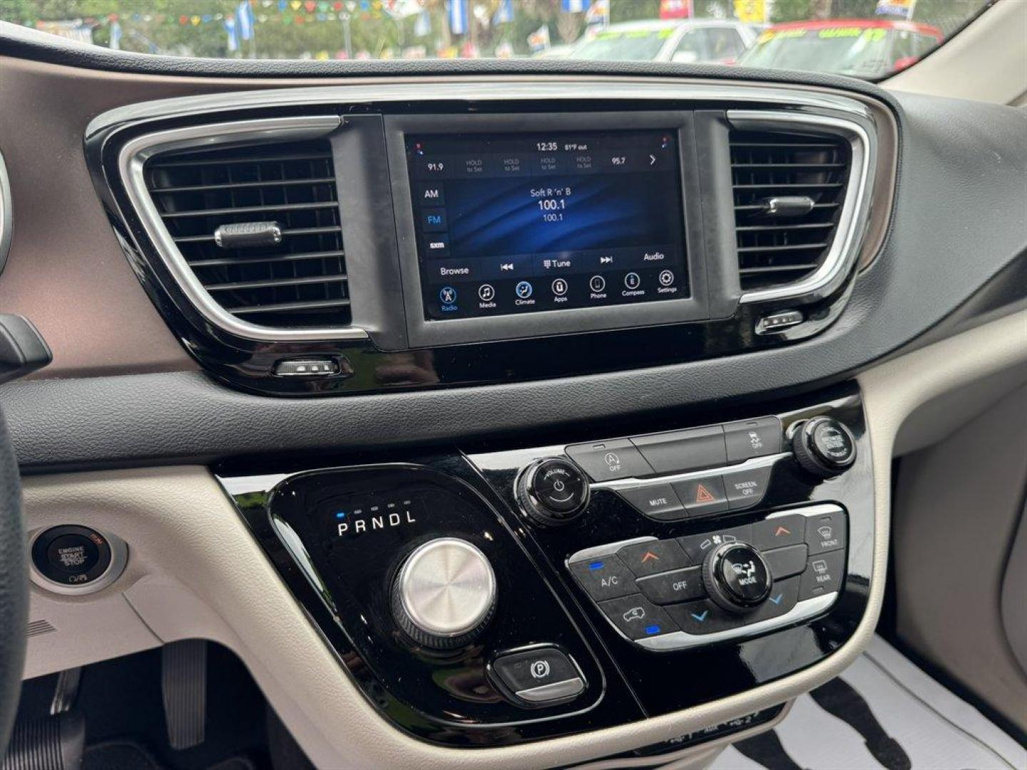 2021 Grey /Black Chrysler Voyager (2C4RC1DG8MR) with an 3.6l V6 MPI Dohc VVT Flex engine, Automatic transmission, located at 745 East Steele Rd., West Columbia, SC, 29170, (803) 755-9148, 33.927212, -81.148483 - Photo#12